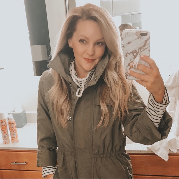 Meet your Posher, Dana - Picture 1 of 1